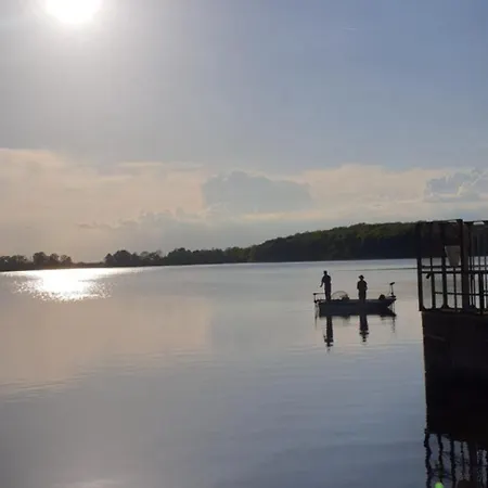La De L'étang Séjour à la campagne *